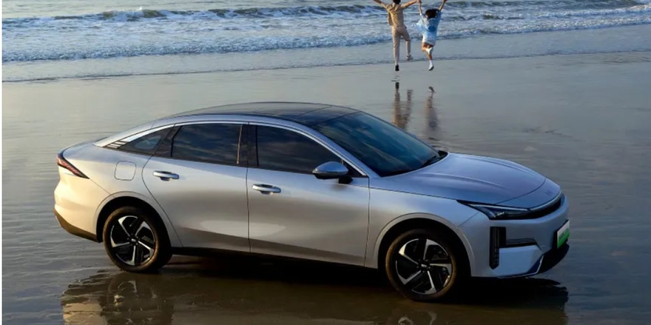 Çin’de fiyat savaşının zirvesi: Minimum fiyata 2000 km menzilli plug-in hibrit!