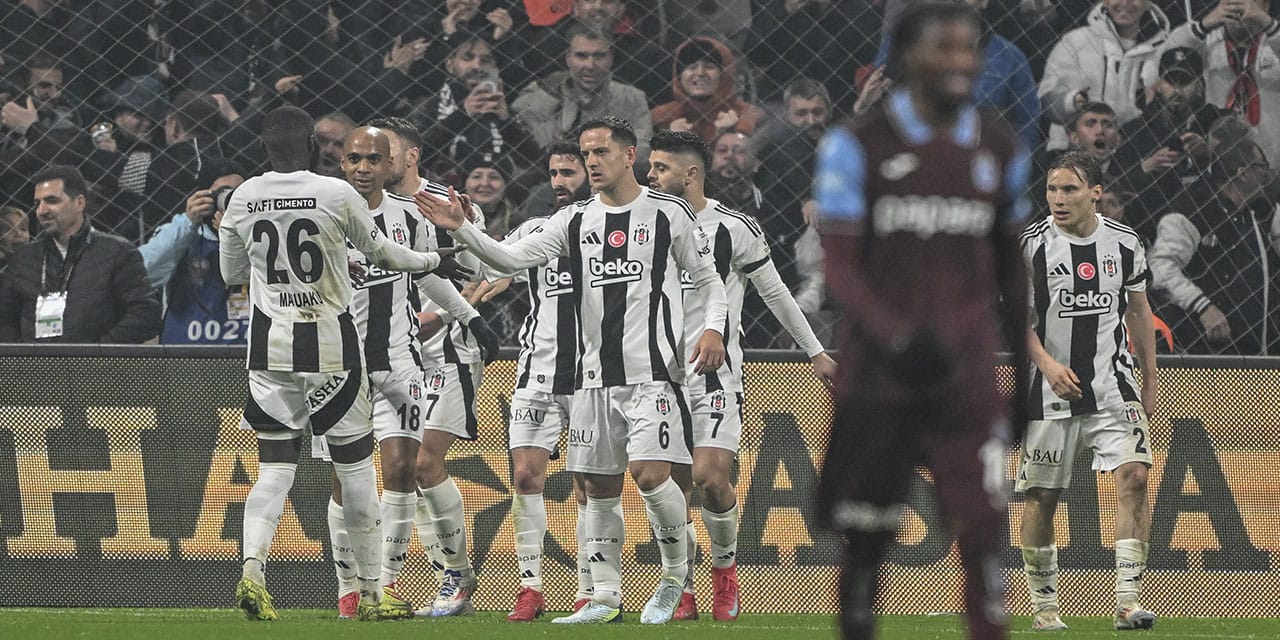 Beşiktaş geriden geldi: Trabzonspor 8 dakikada dağıldı