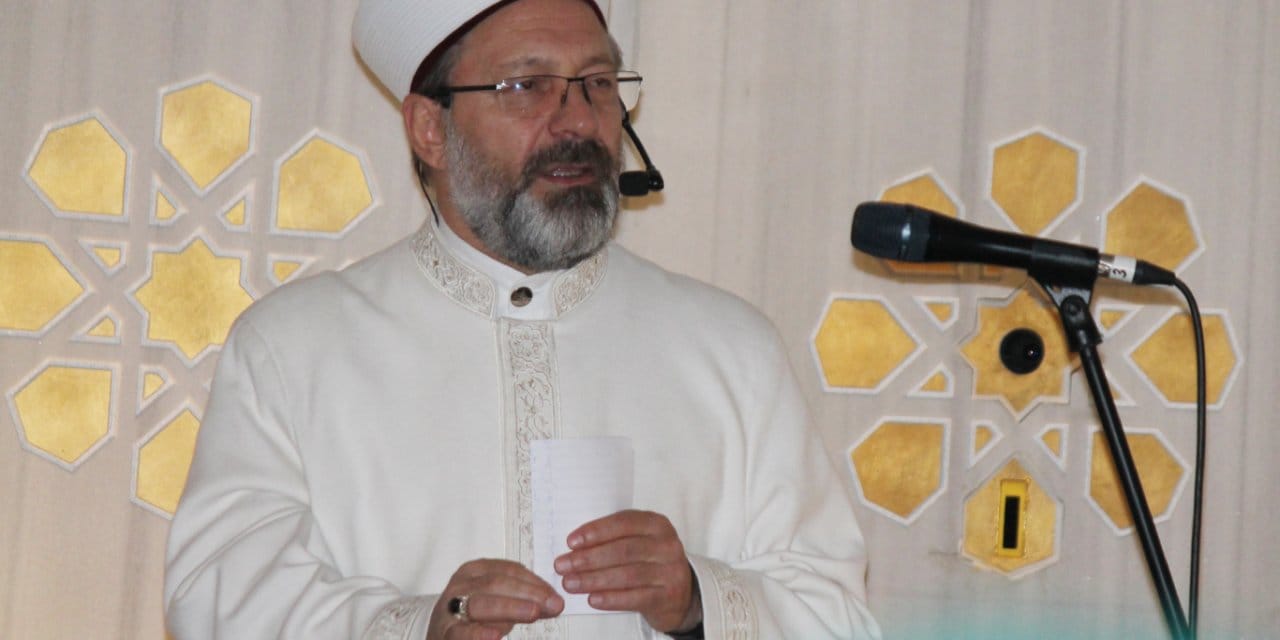 Diyanet İşleri Başkanı Erbaş, İstanbul’da hatmi şerif programına katıldı Diyanet İşleri Başkanı Erbaş, İstanbul’da hatmi şerif programına katıldı