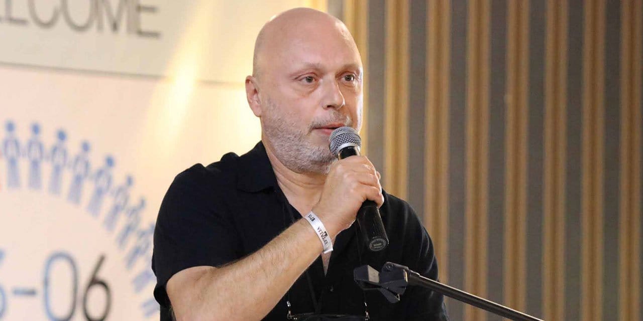Gazeteci evinde ölü bulundu