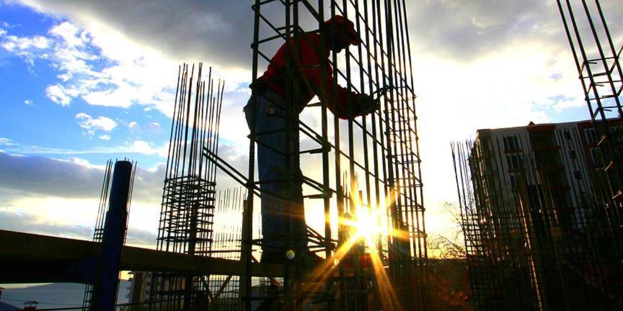 TİP lideri Erkan Baş acı faturayı gözler önüne serdi: 22 yılda 34 bin işçi hayatını kaybetti TİP lideri Erkan Baş acı faturayı gözler önüne serdi: 22 yılda 34 bin işçi hayatını kaybetti